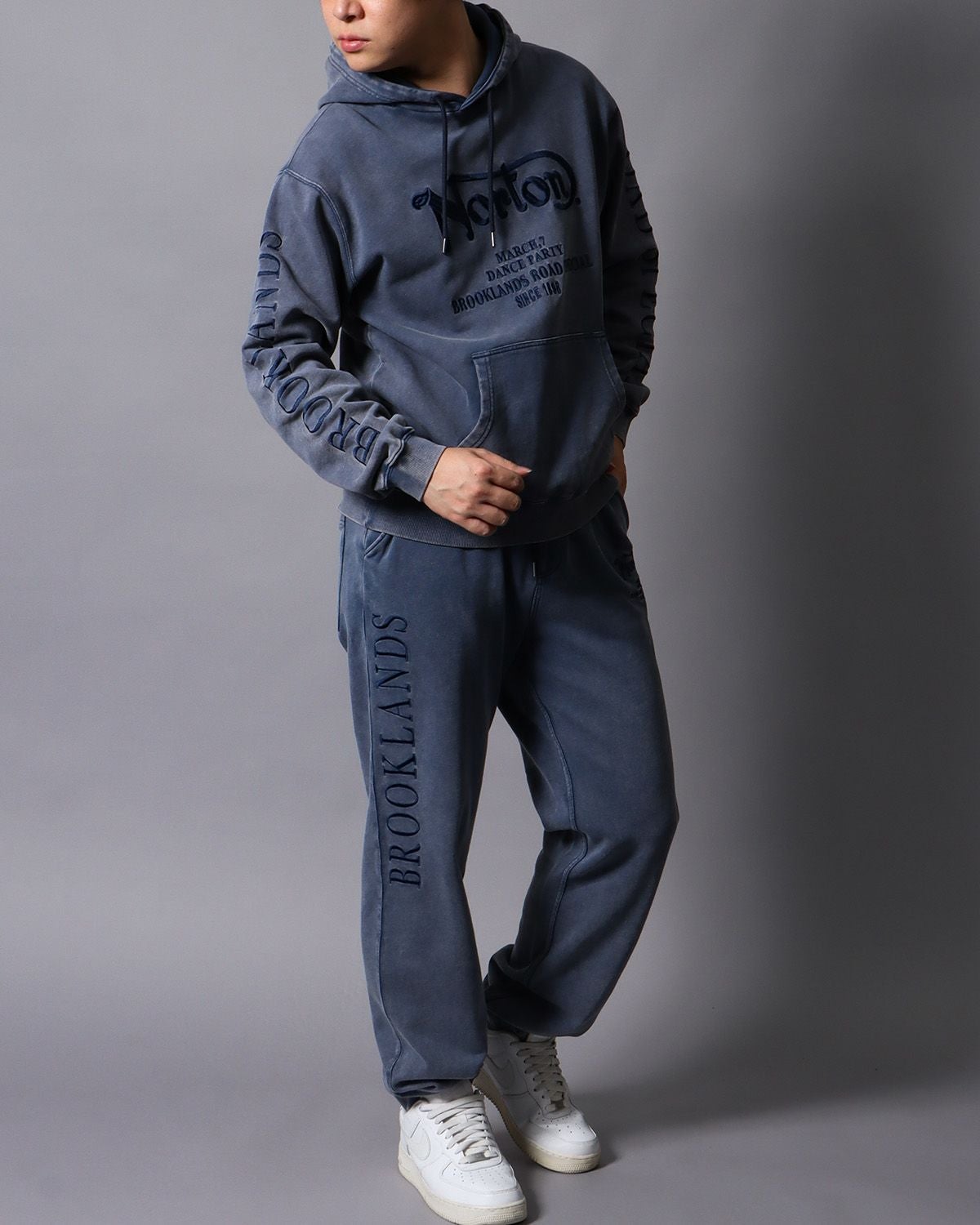 Norton] フロスト加工 プルパーカー | PEET ONLINE STORE