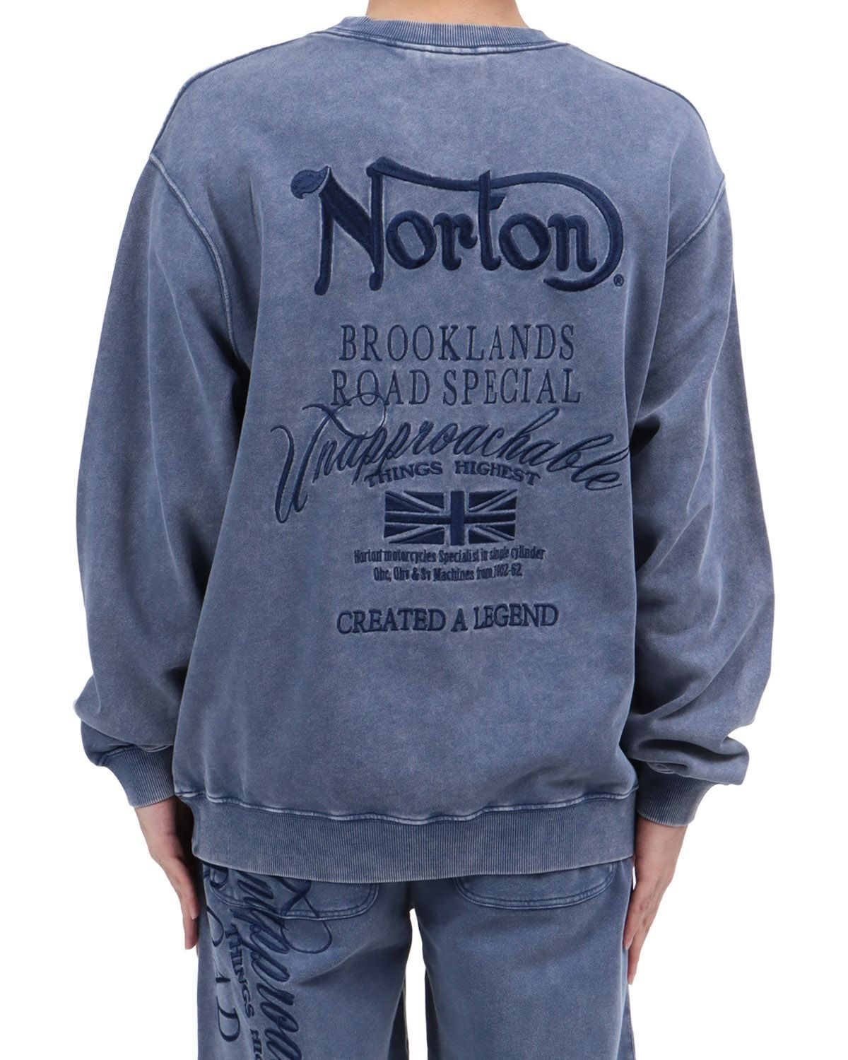 ブルー：173cm63kg(Lサイズ着用)