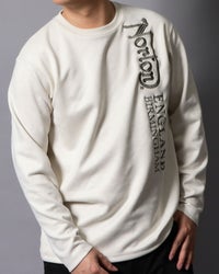 オフホワイト：178cm/75kg(Lサイズ着用)