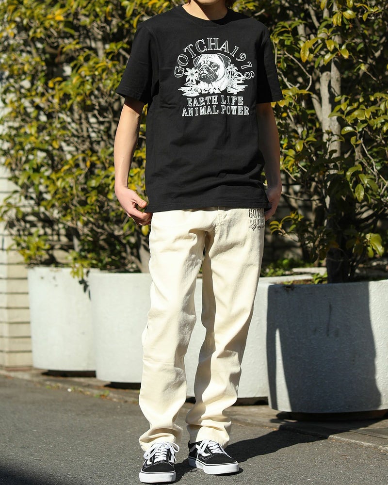 ブラック×パグ：168cm/56kg(Mサイズ着用）