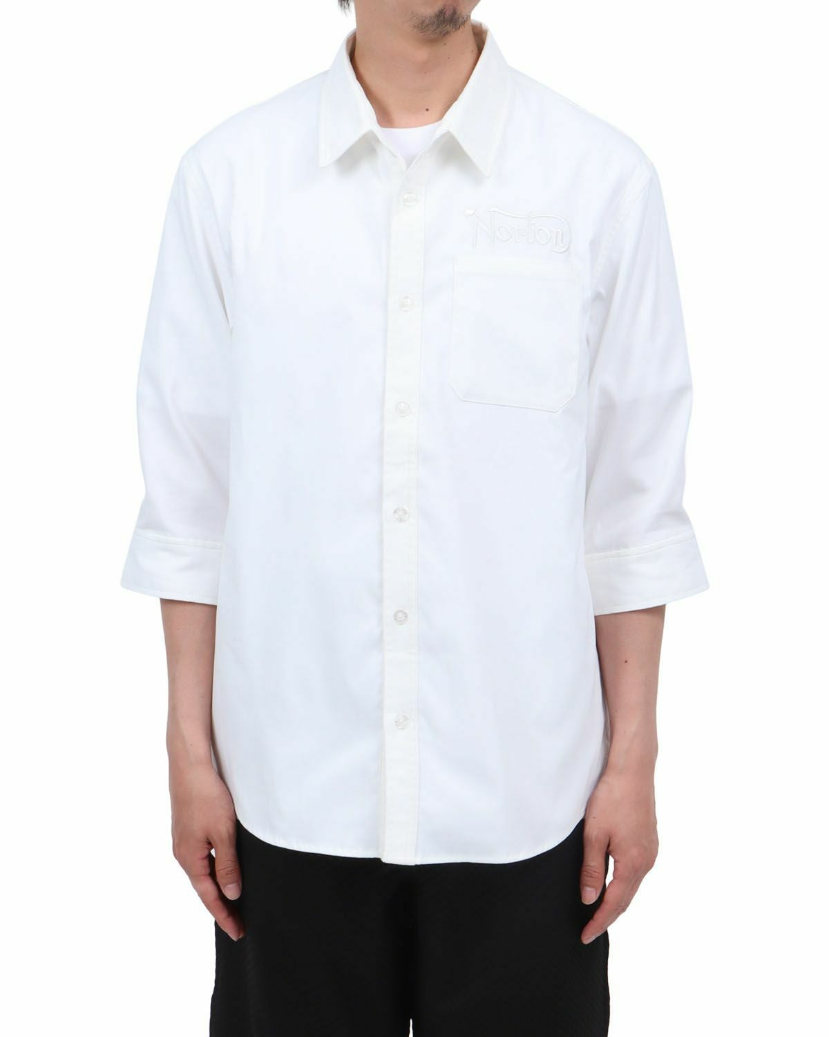 ホワイト：174cm62kg(Lサイズ着用)