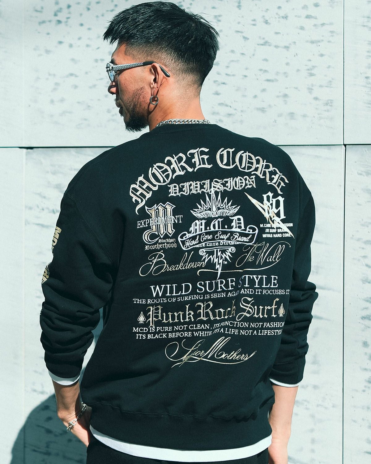 ブラック:183cm(Lサイズ着用)