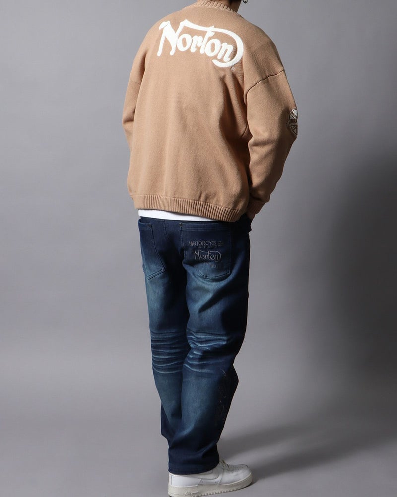 ベージュ：178cm/75kg(Lサイズ着用)