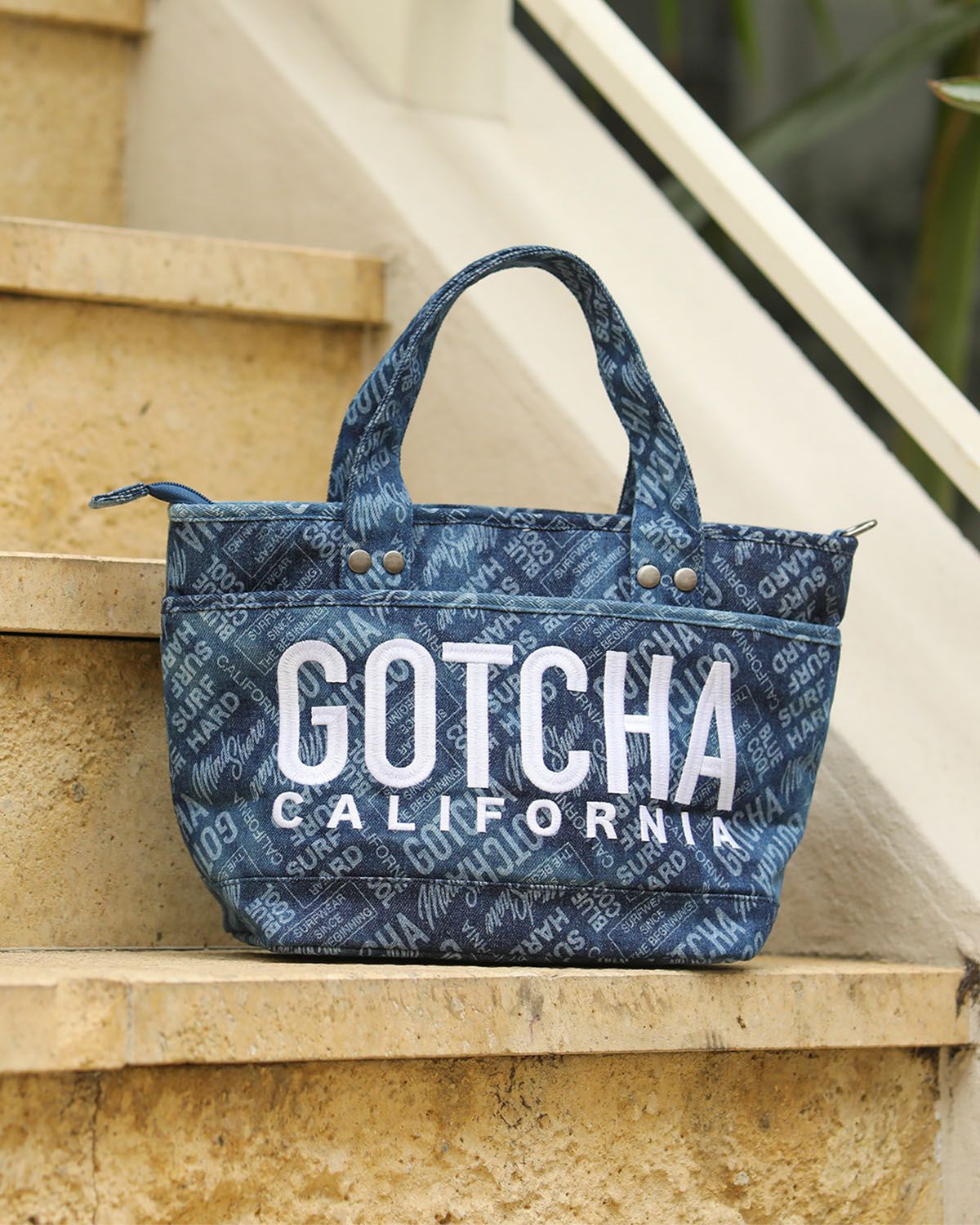 GOTCHA] 撥水 2WAY ロゴ総柄 デニム ミニ トートバッグ | PEET ONLINE