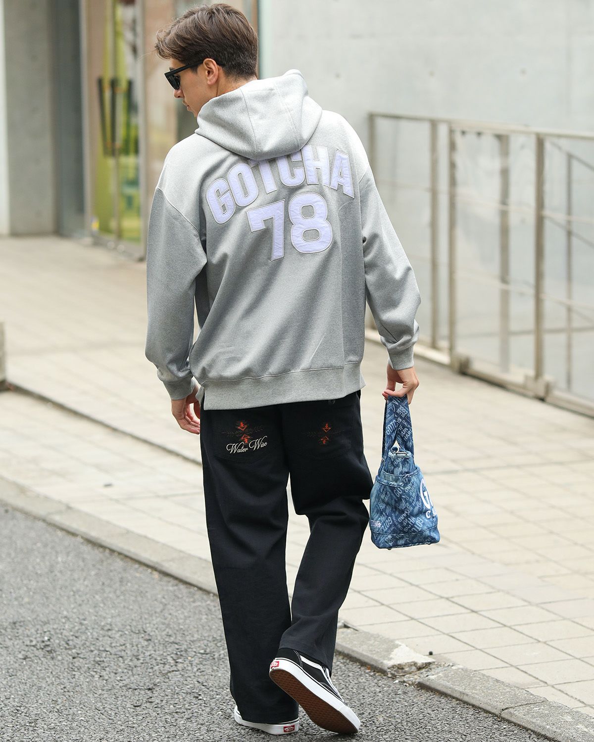 杢グレー：180cm/70kg(Lサイズ着用)