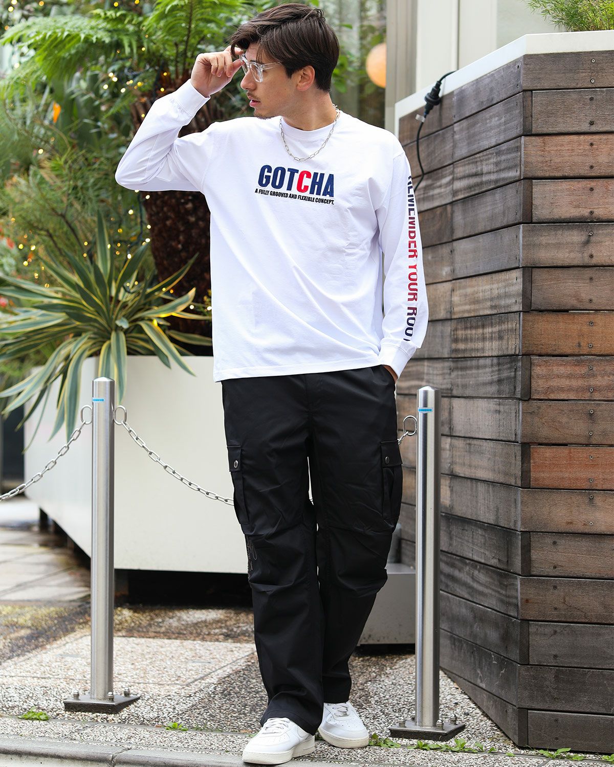 ホワイト：180cm/70kg(Lサイズ着用)