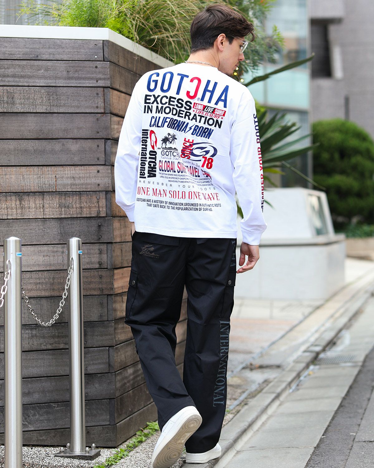 ホワイト：180cm/70kg(Lサイズ着用)