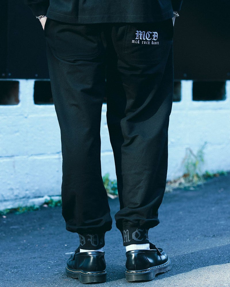 ブラック:183cm(Lサイズ着用)