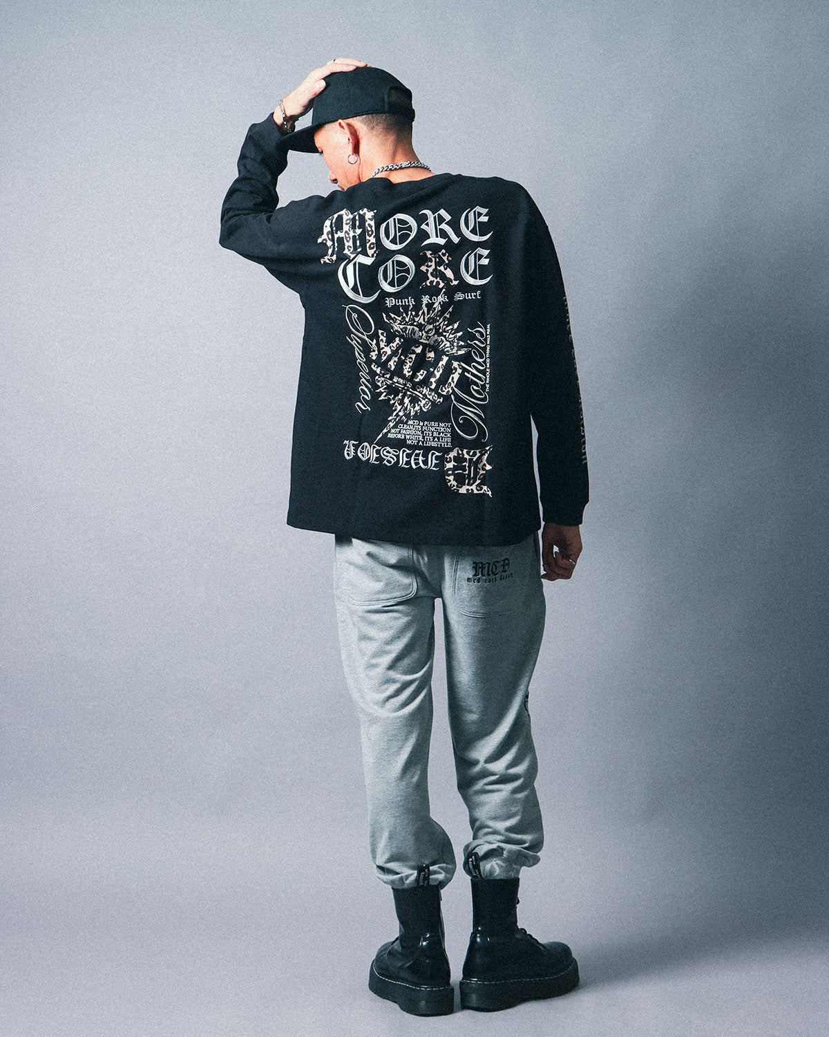 ブラック：183cm(XLサイズ着用)