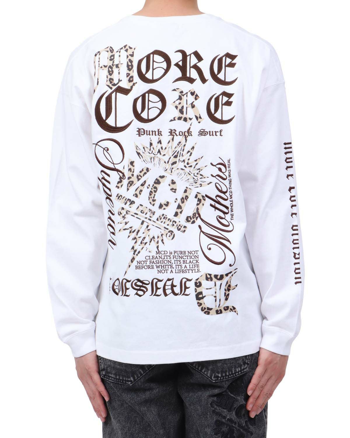 ホワイト：174cm62kg(Lサイズ着用)