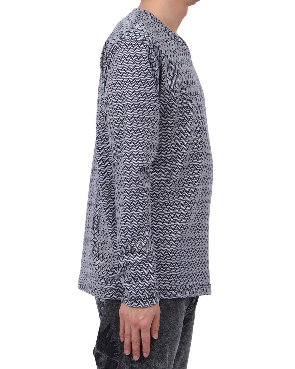 ネイビー：174cm62kg(Lサイズ着用)