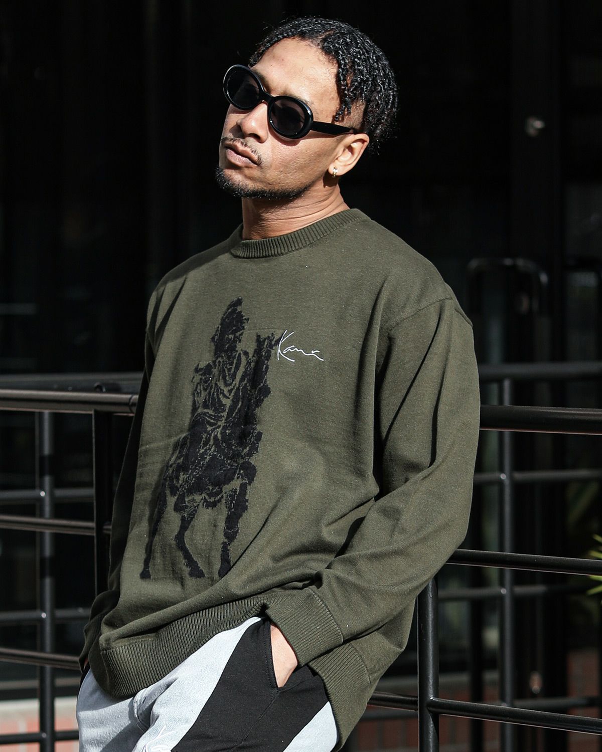 モスグリーン：183cm(XLサイズ着用)