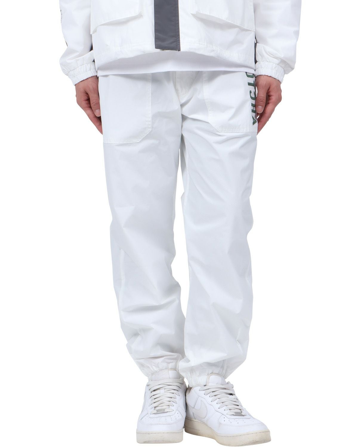 ホワイト：174cm62kg(Lサイズ着用)