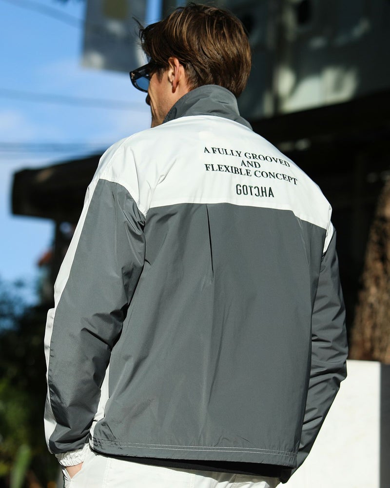 ホワイト：183cm/70kg(Lサイズ着用)