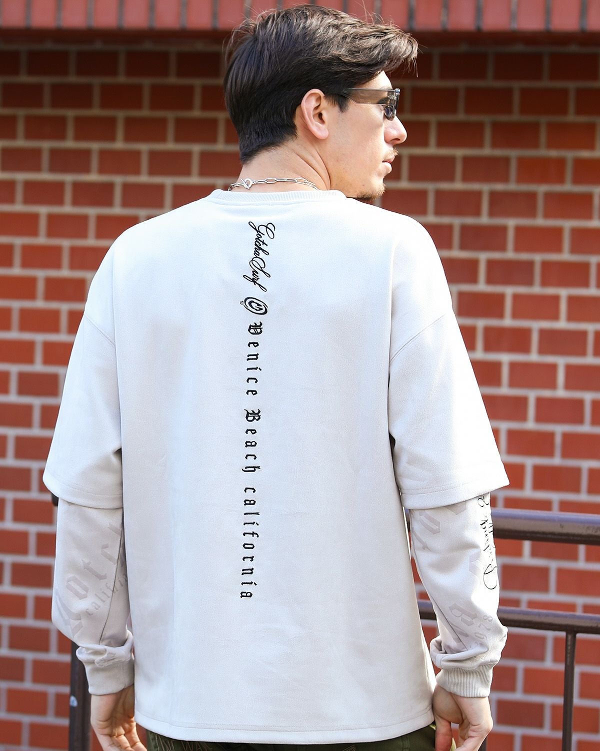 サンドベージュ：180cm/70kg(Lサイズ着用)