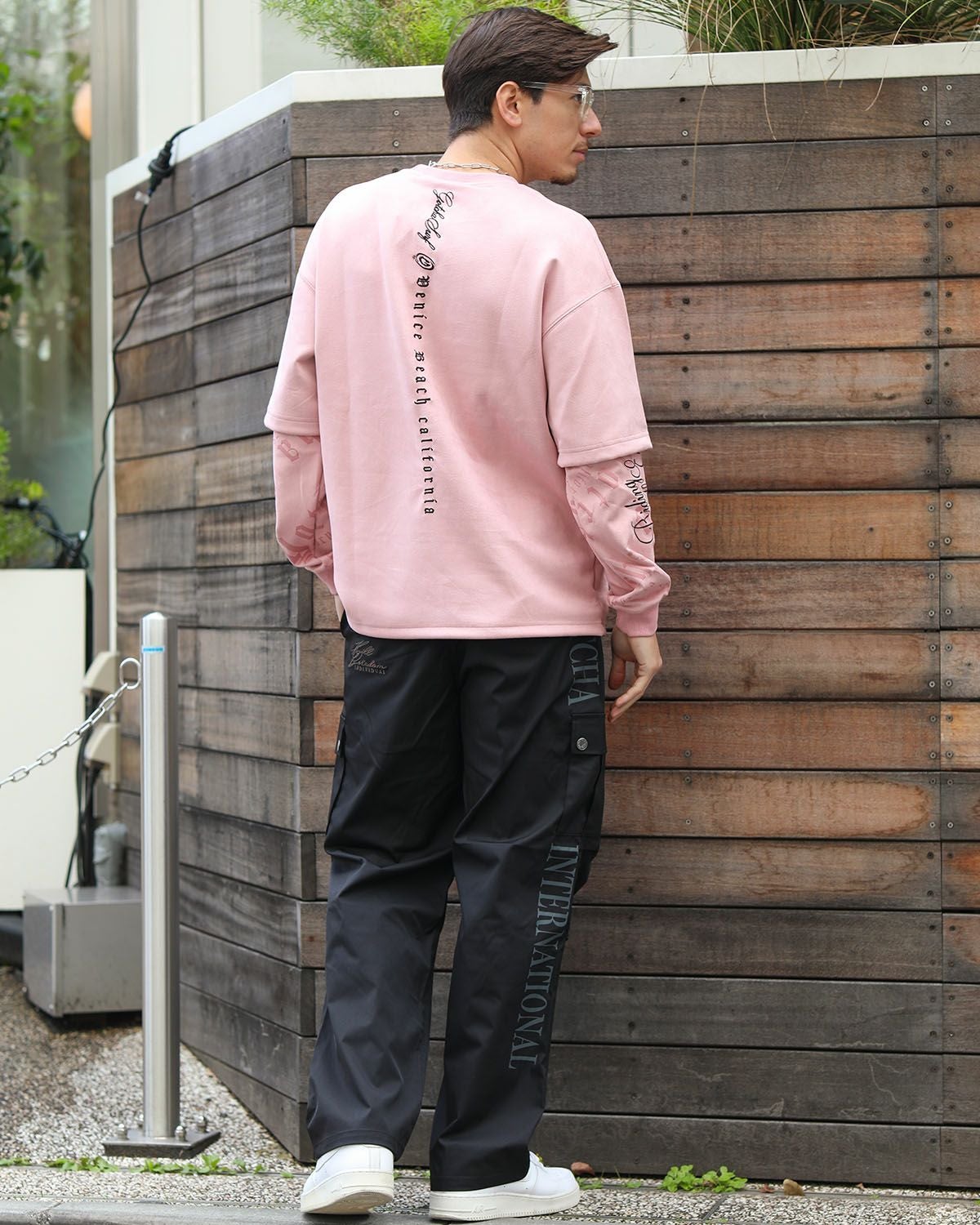 ピンク：180cm/70kg(Lサイズ着用)