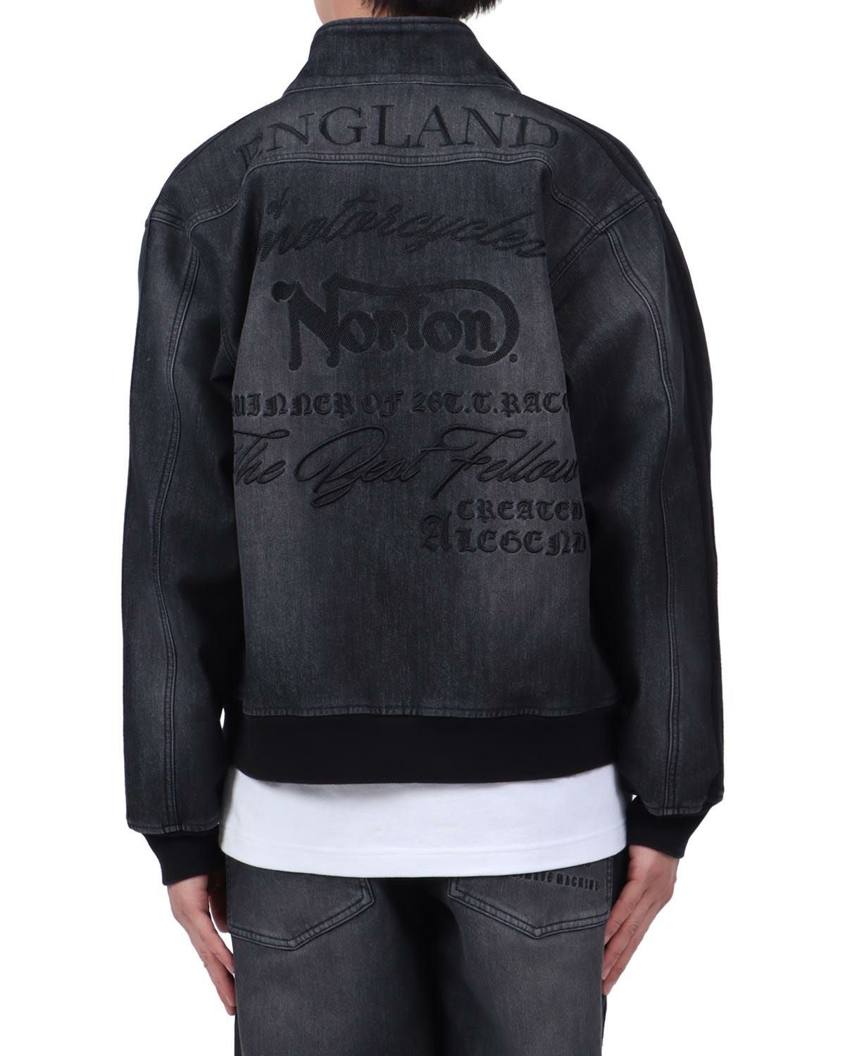 ブラック：174cm62kg(Lサイズ着用)