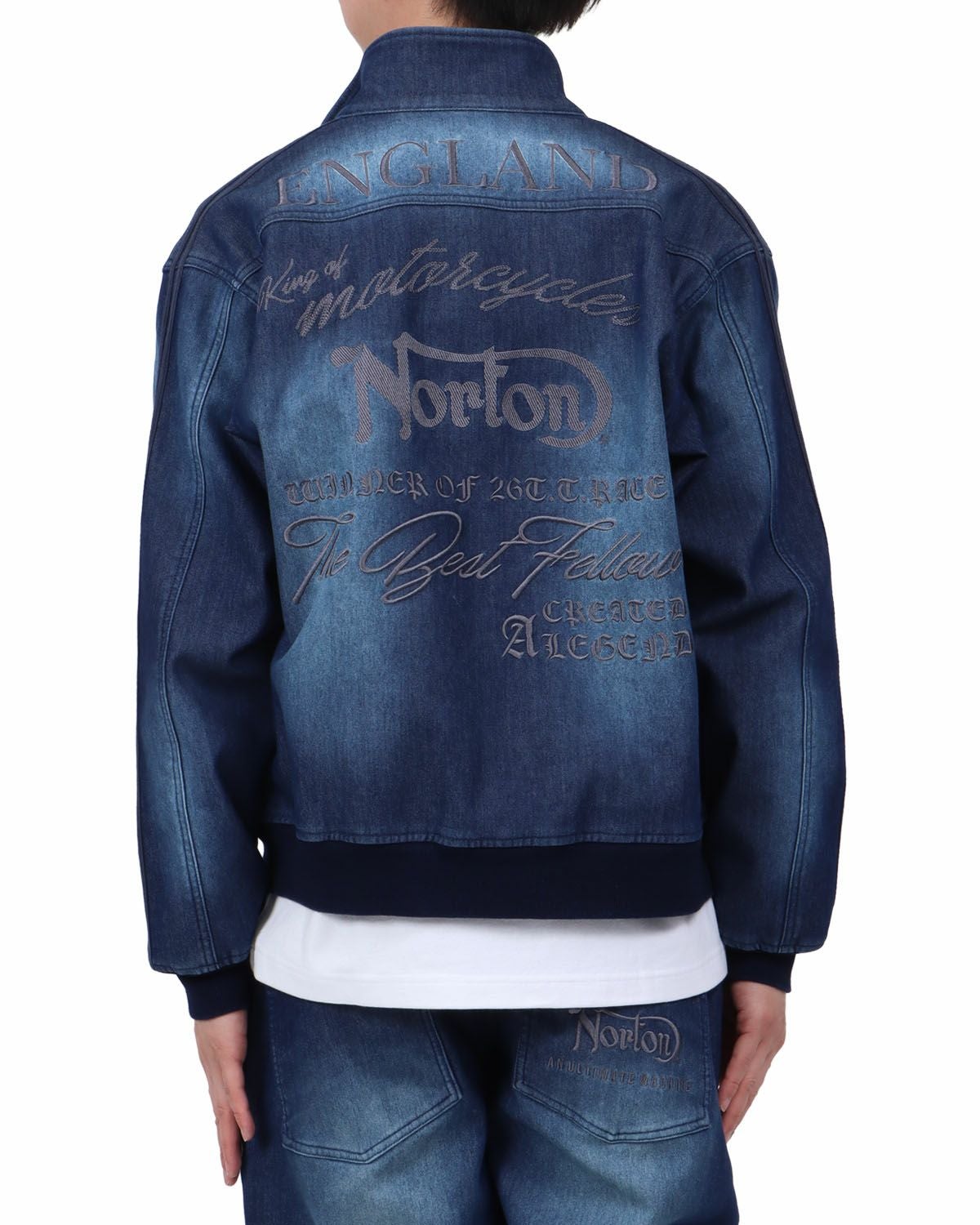 インディゴ：174cm62kg(Lサイズ着用)