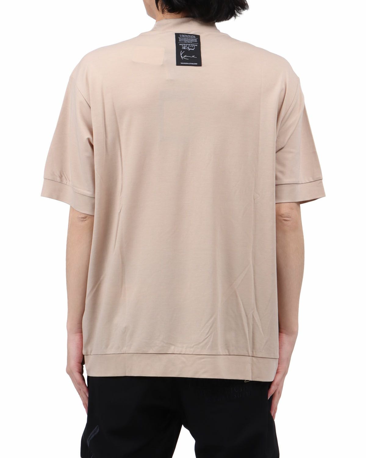 ベージュ：173cm63kg(Lサイズ着用)