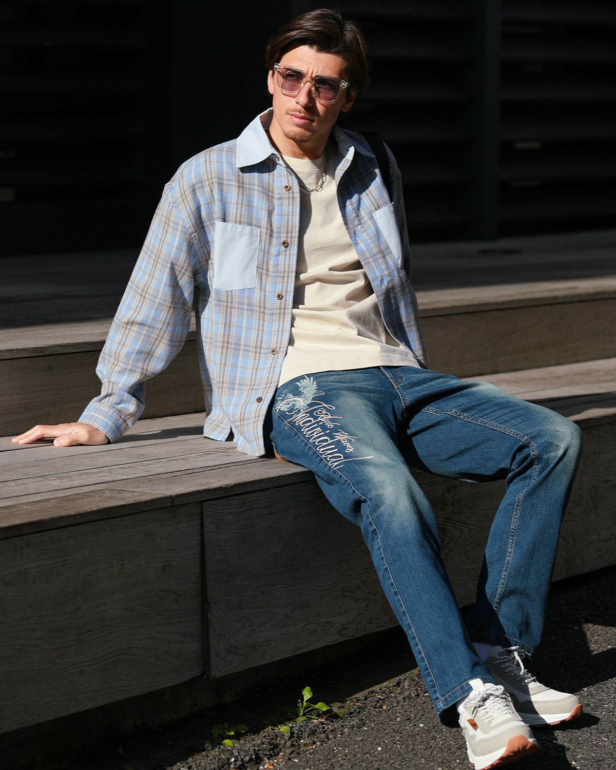 ブルー：180cm/70kg(Lサイズ着用)