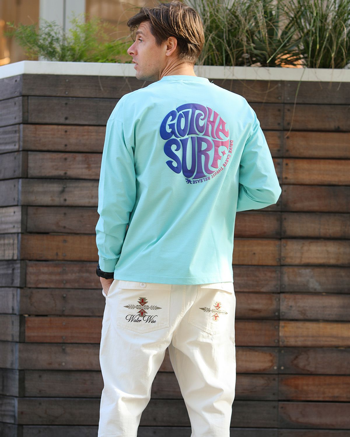 ミントグリーン：183cm/70kg(Lサイズ着用)