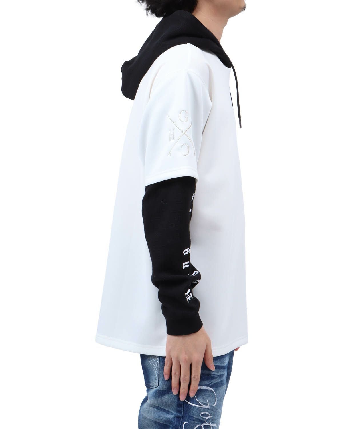 ホワイト：173cm63kg(Lサイズ着用)