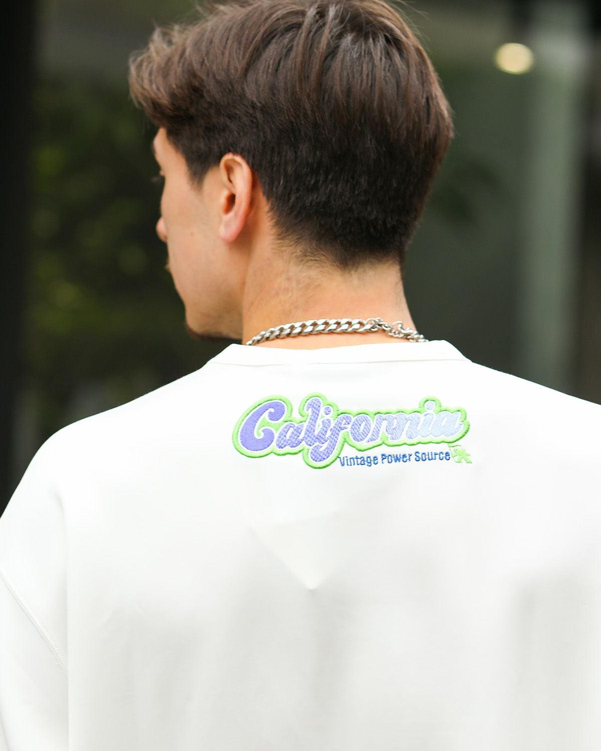 ホワイト:180cm/70kg(Lサイズ着用)