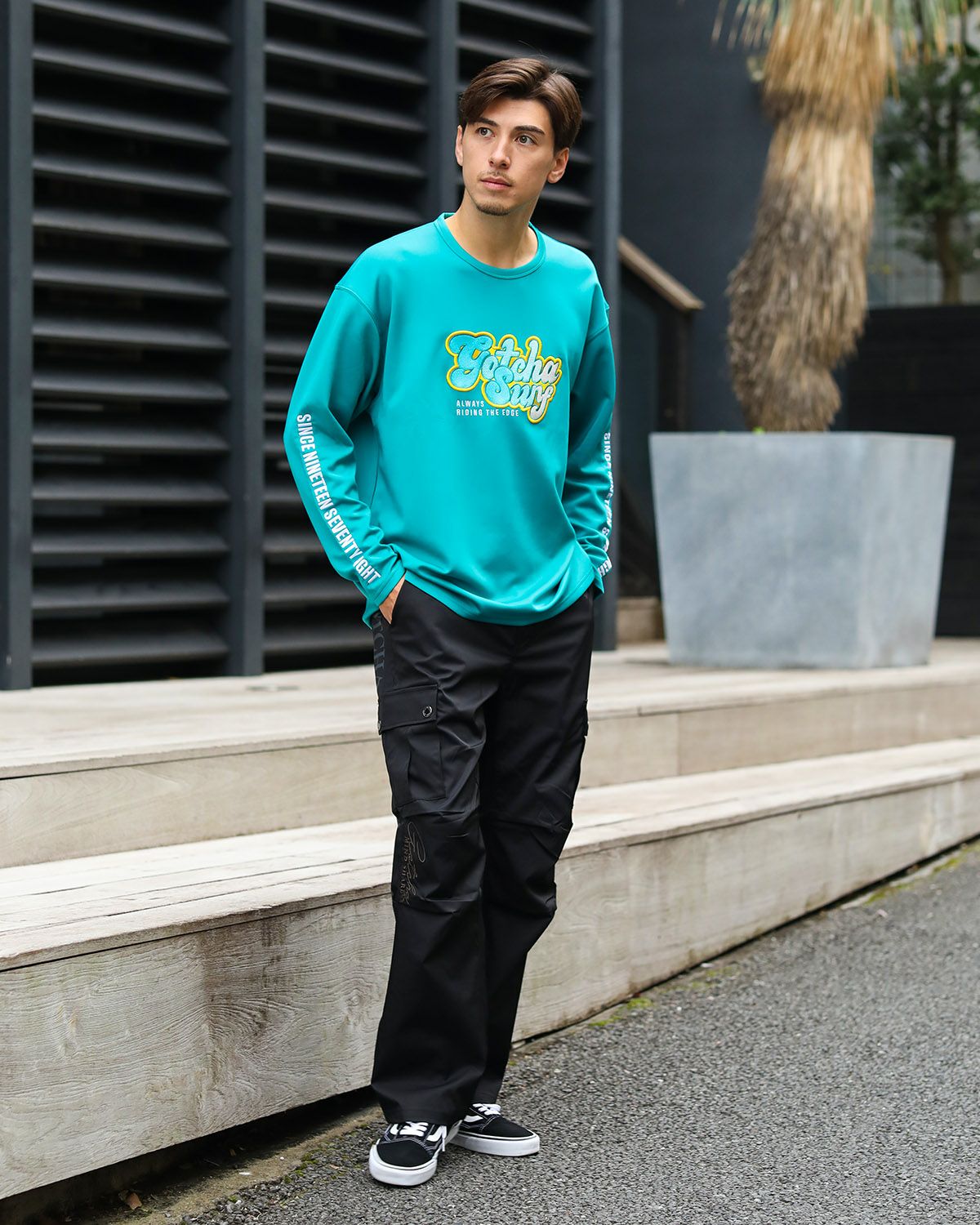 グリーン:180cm/70kg(Lサイズ着用)