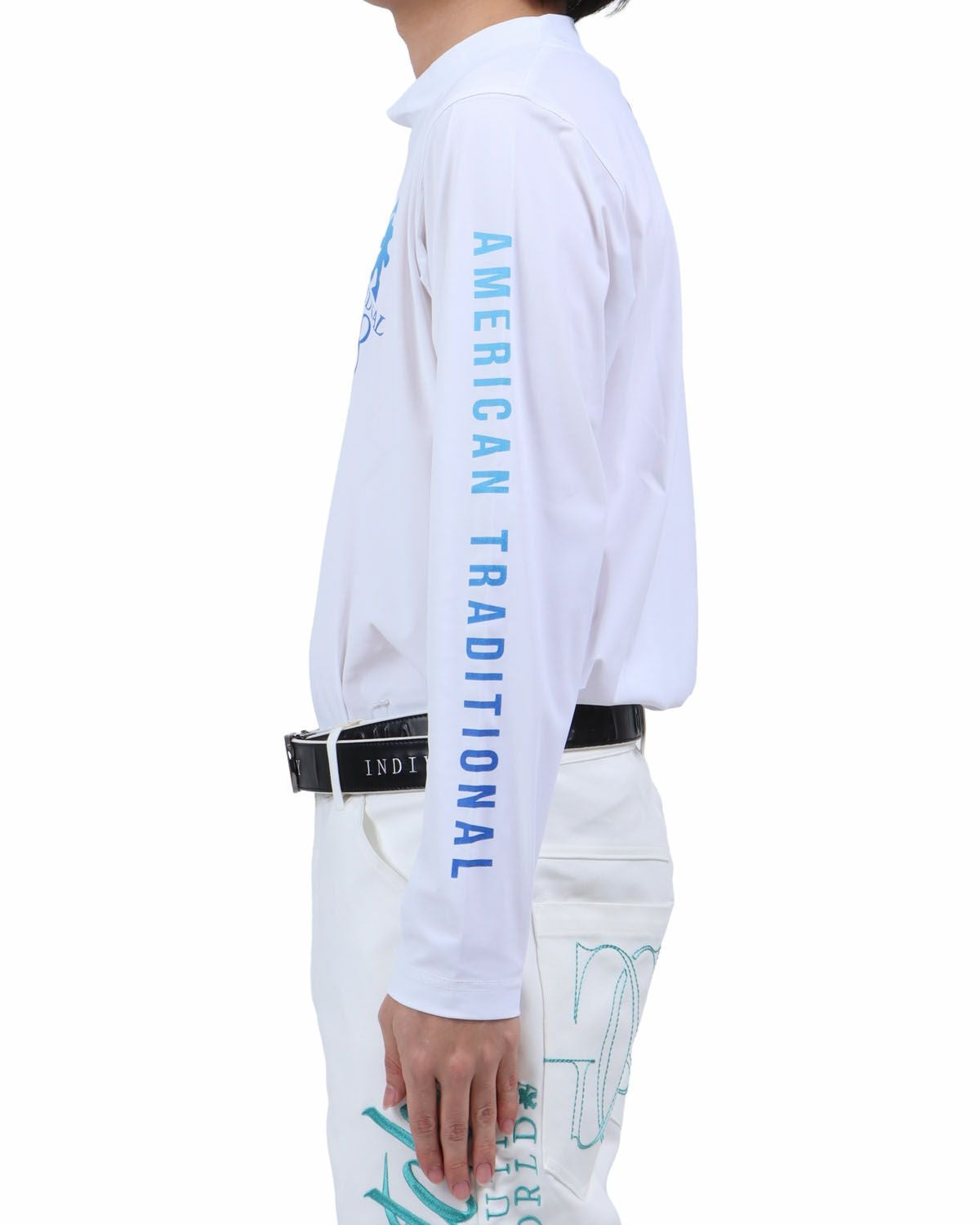 ホワイト：173cm63kg(Lサイズ着用)