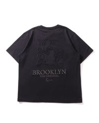 ブラック