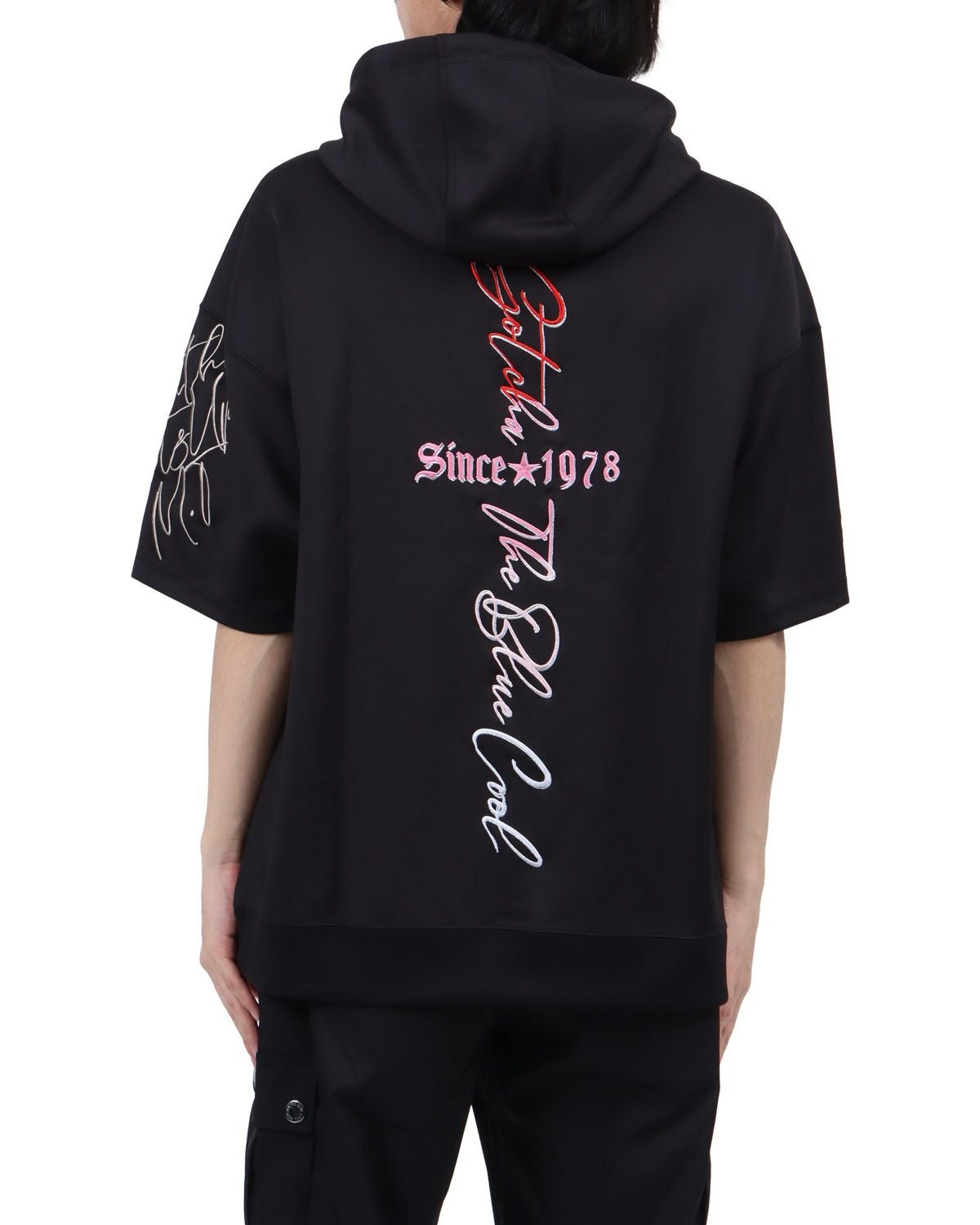 ブラック：173cm63kg(Lサイズ着用)