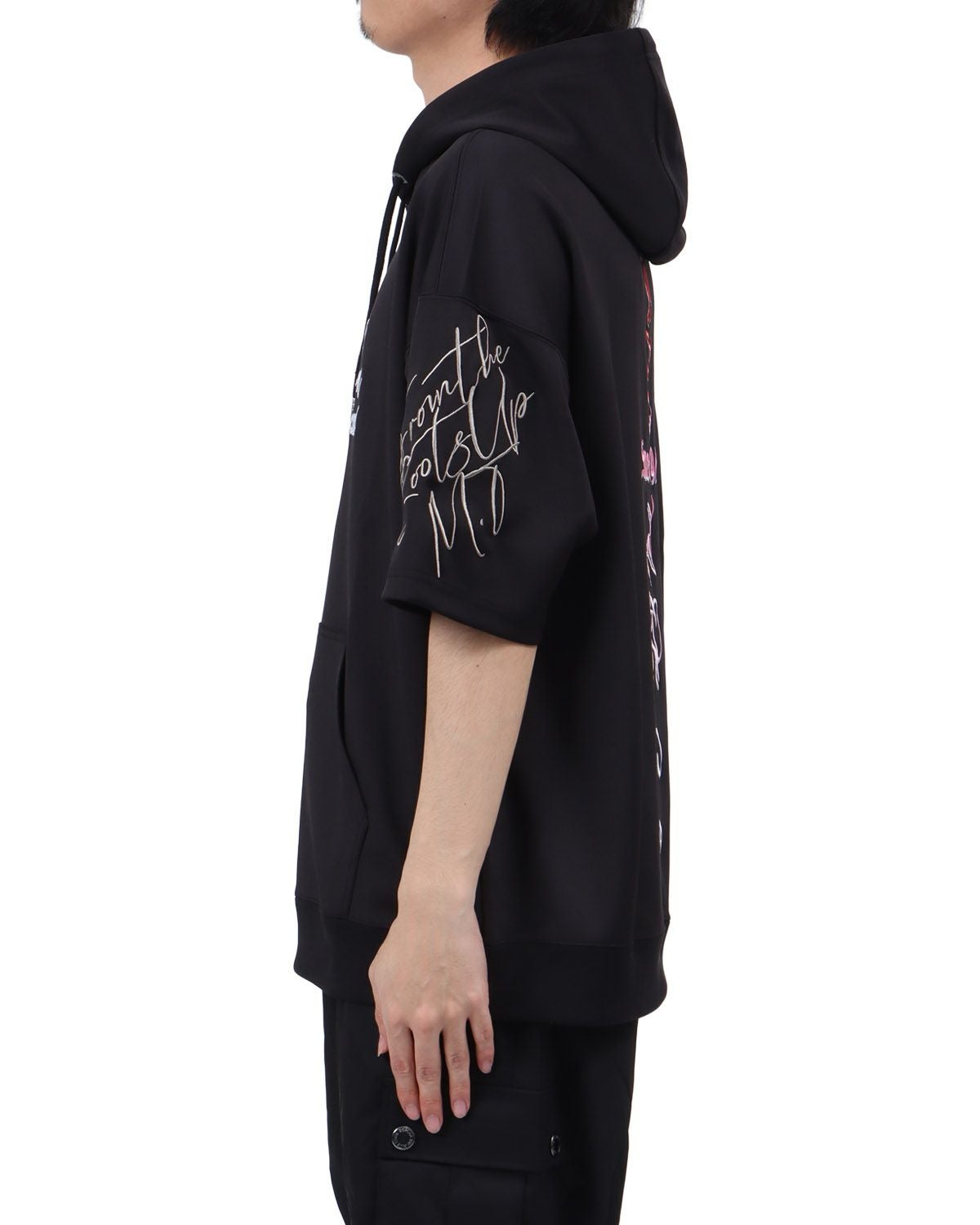 ブラック：173cm63kg(Lサイズ着用)