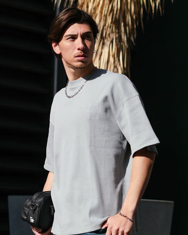 グレー：180cm/70kg(Lサイズ着用)