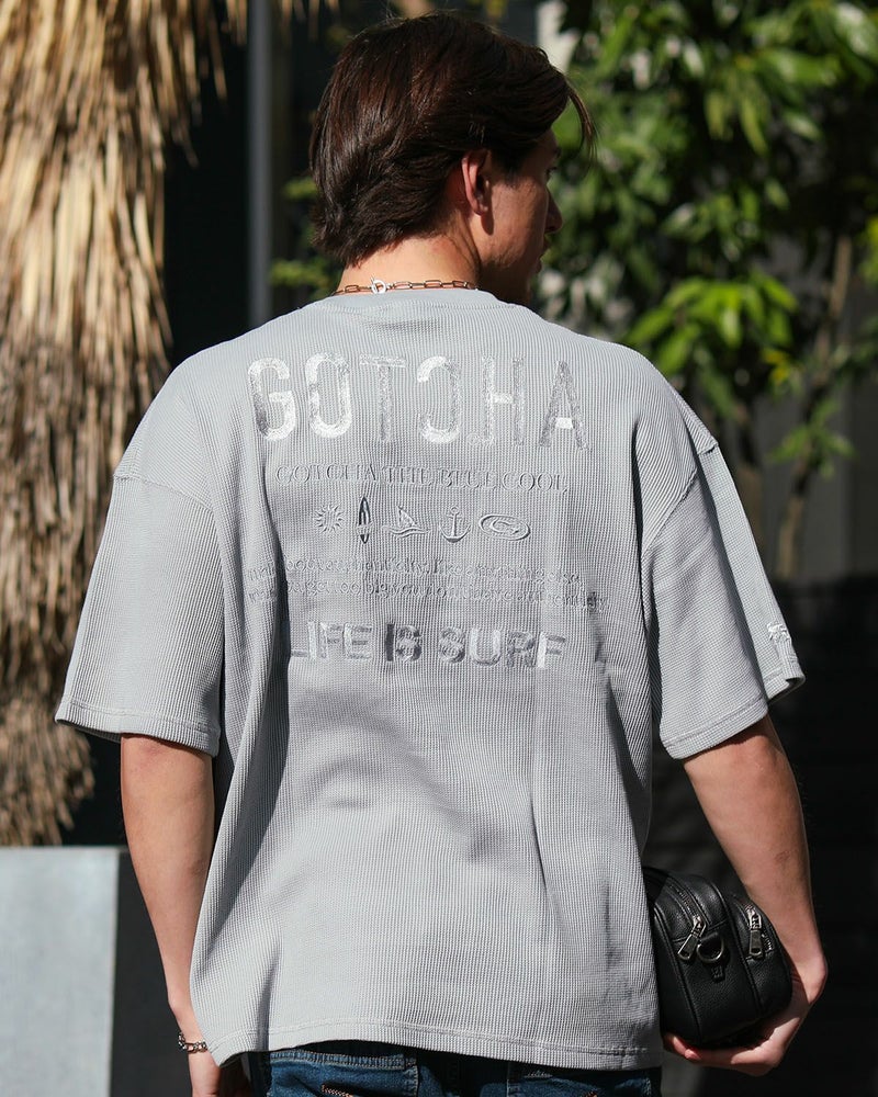 グレー：180cm/70kg(Lサイズ着用)