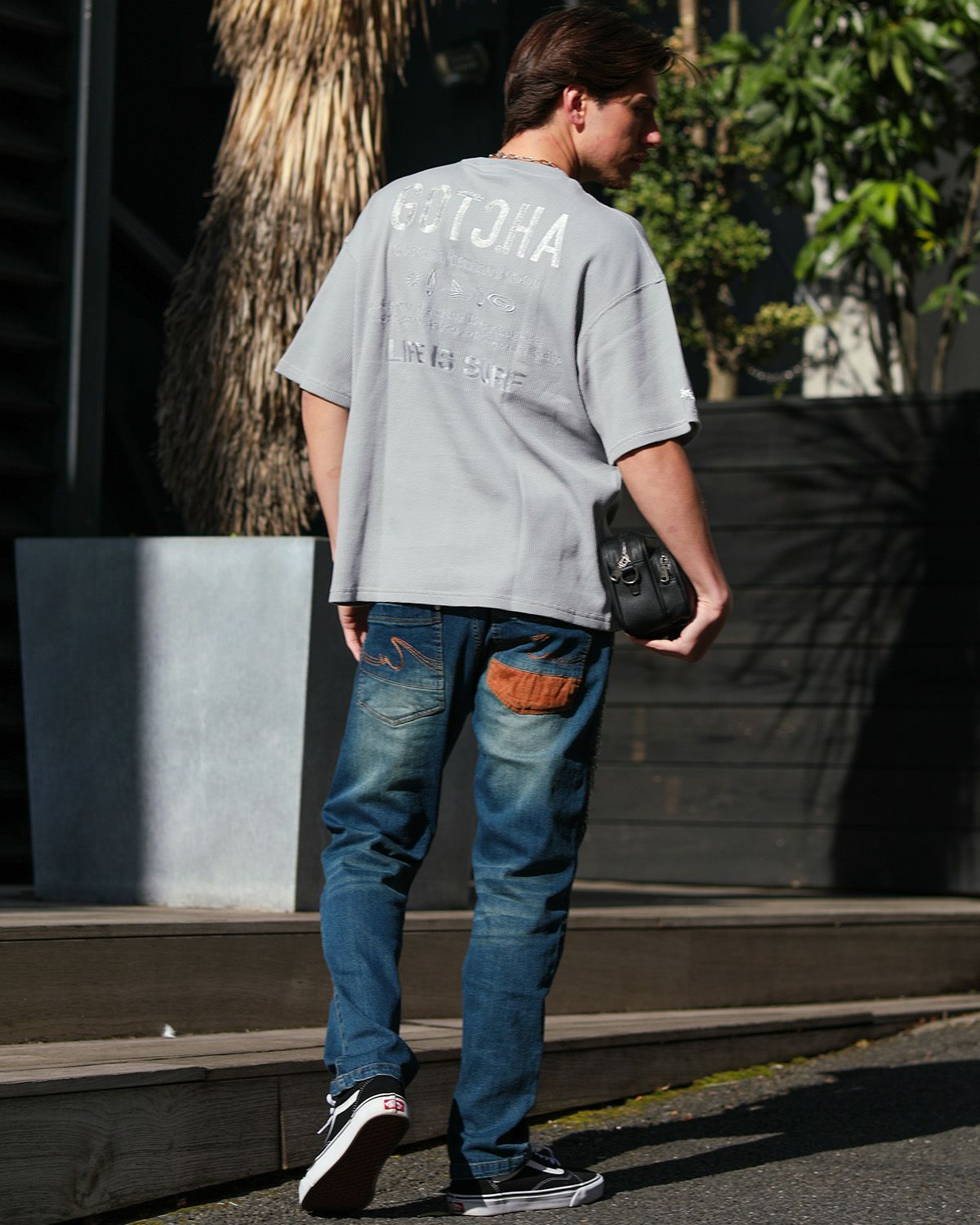 グレー：180cm/70kg(Lサイズ着用)