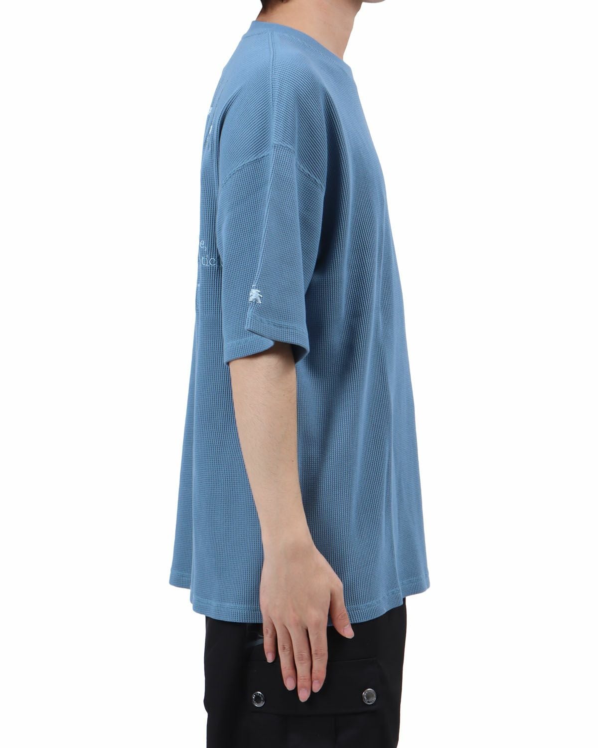 ブルーグレー：173cm63kg(Lサイズ着用)