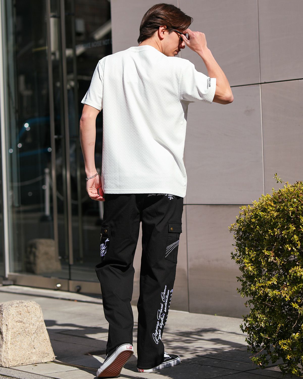 ホワイト：180cm/70kg(Lサイズ着用)