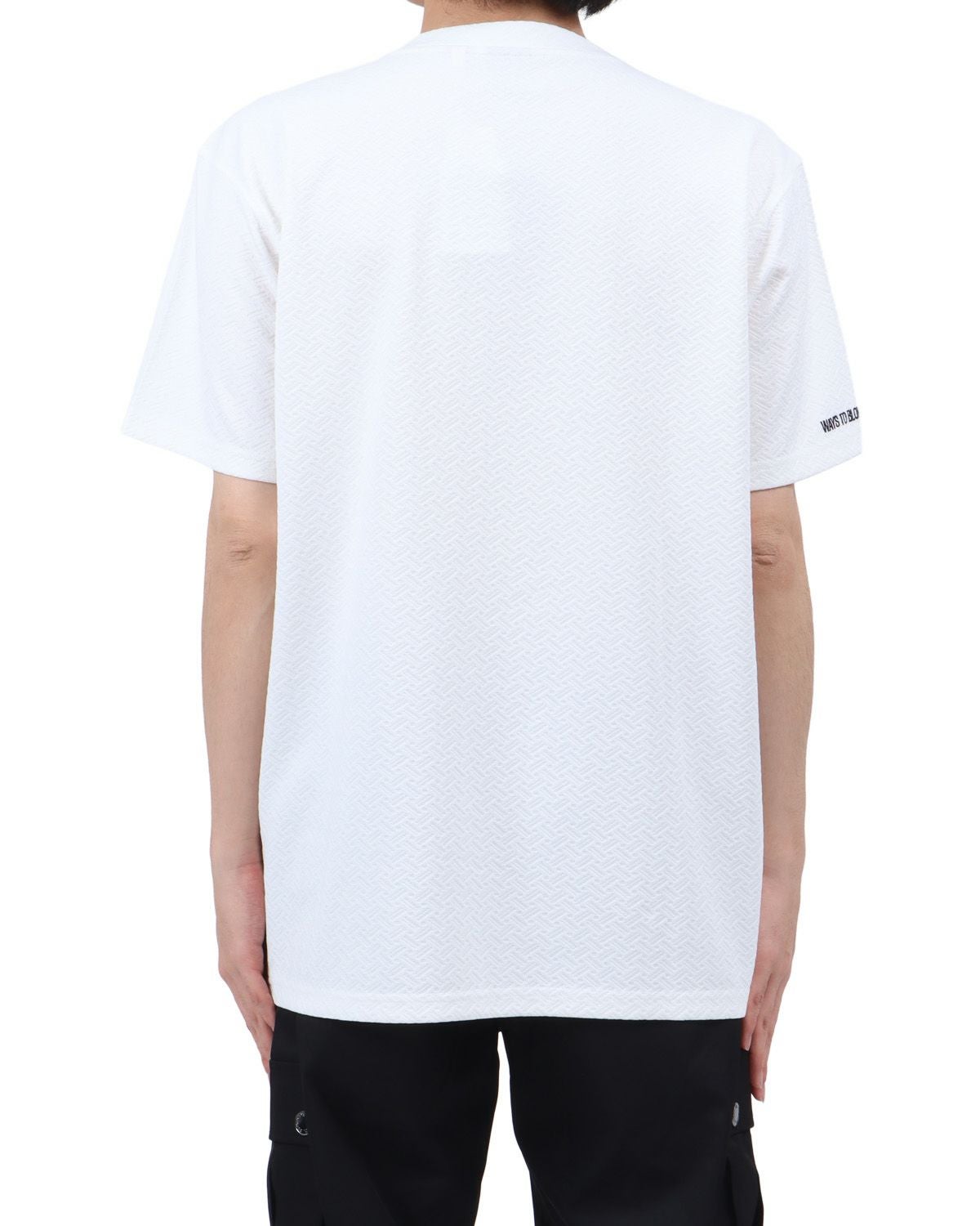 ホワイト：173cm63kg(Lサイズ着用)