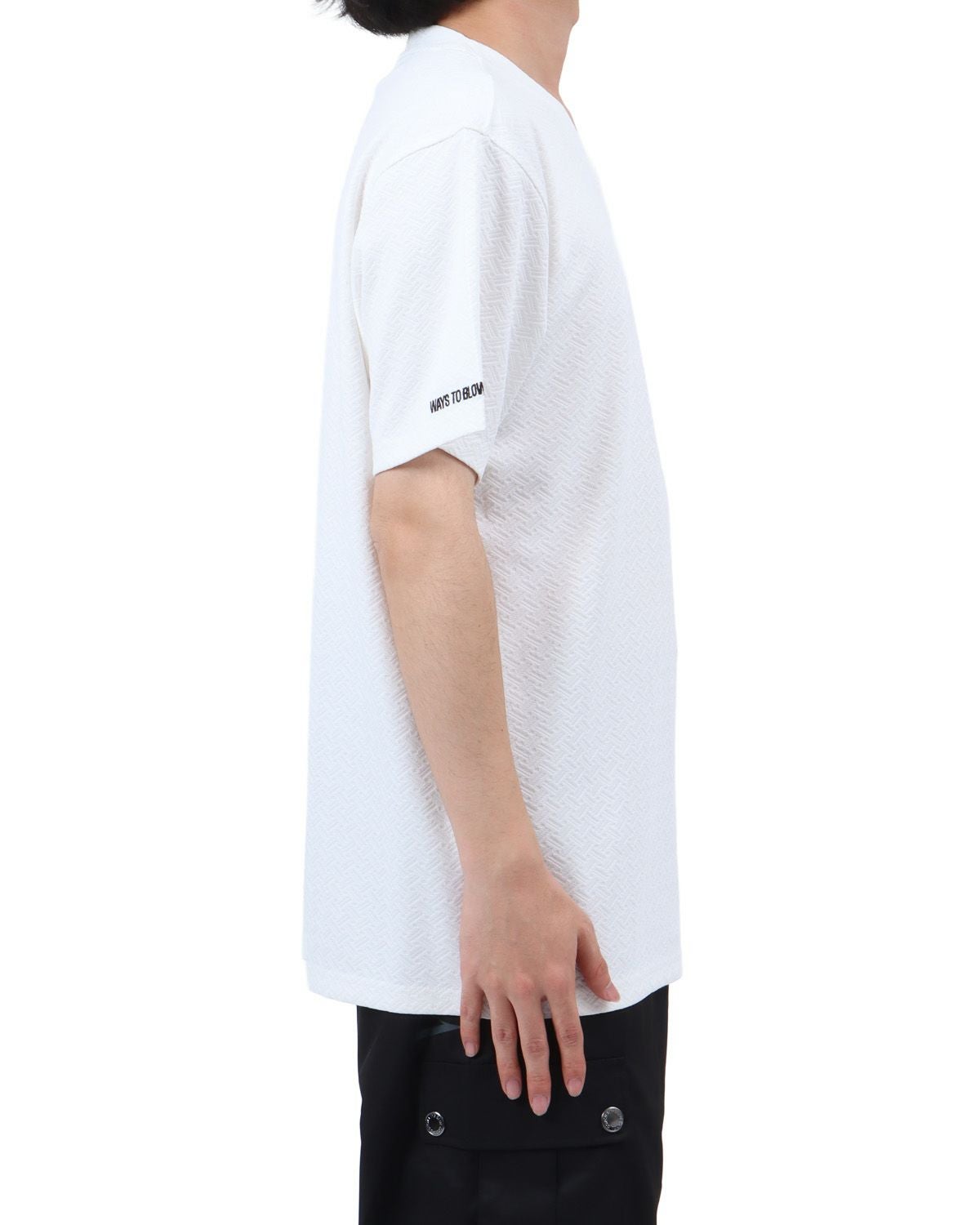 ホワイト：173cm63kg(Lサイズ着用)