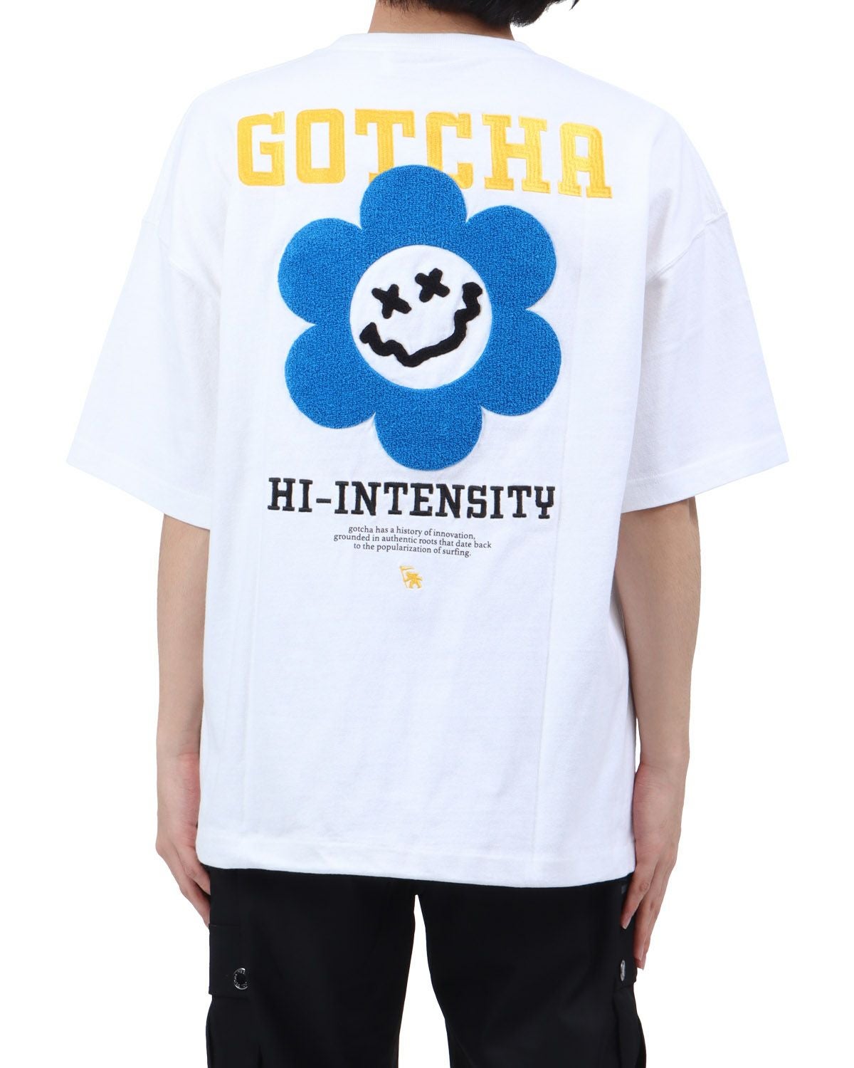 ホワイト：173cm63kg(Lサイズ着用)