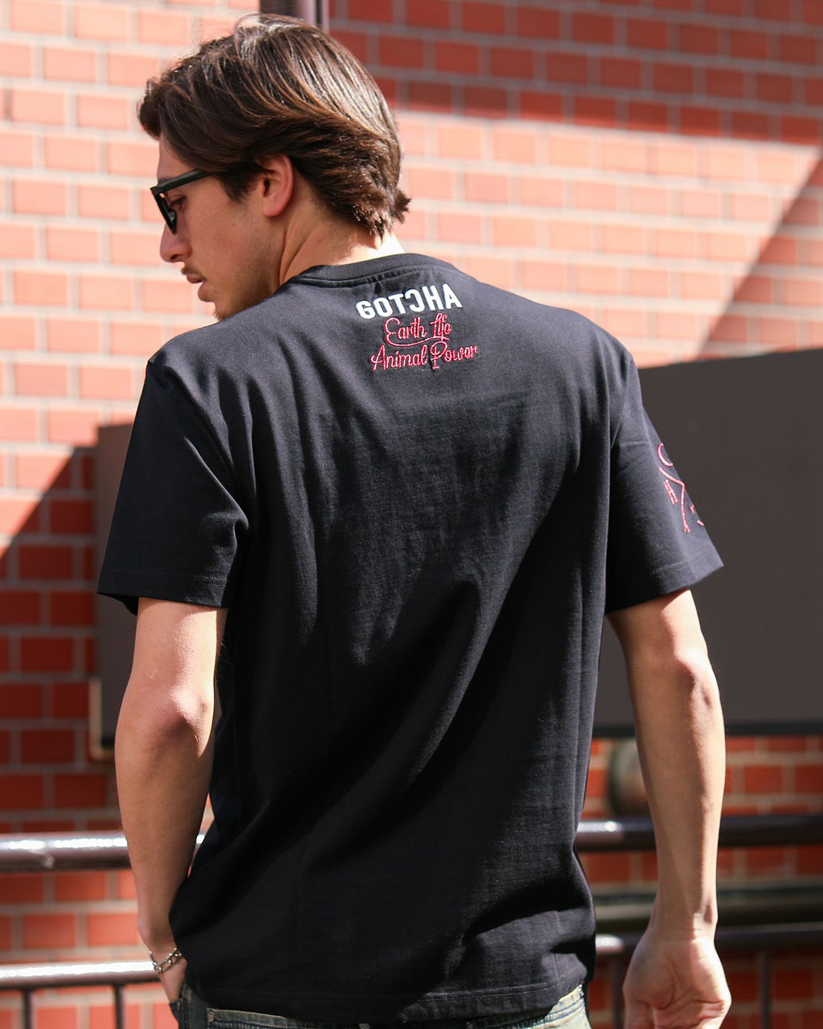 ブラック：180cm/70kg(Lサイズ着用)