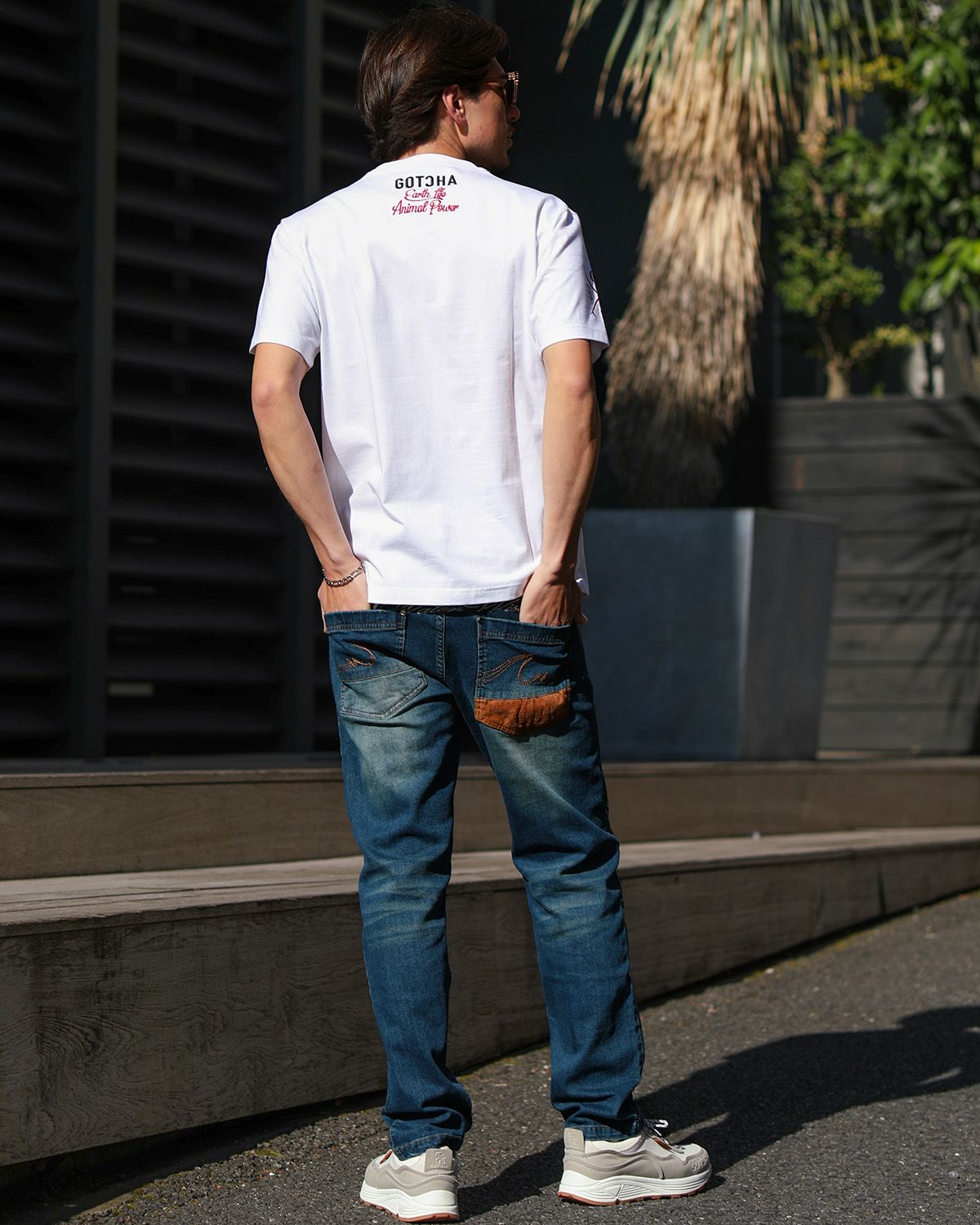 ホワイト：180cm/70kg(Lサイズ着用)