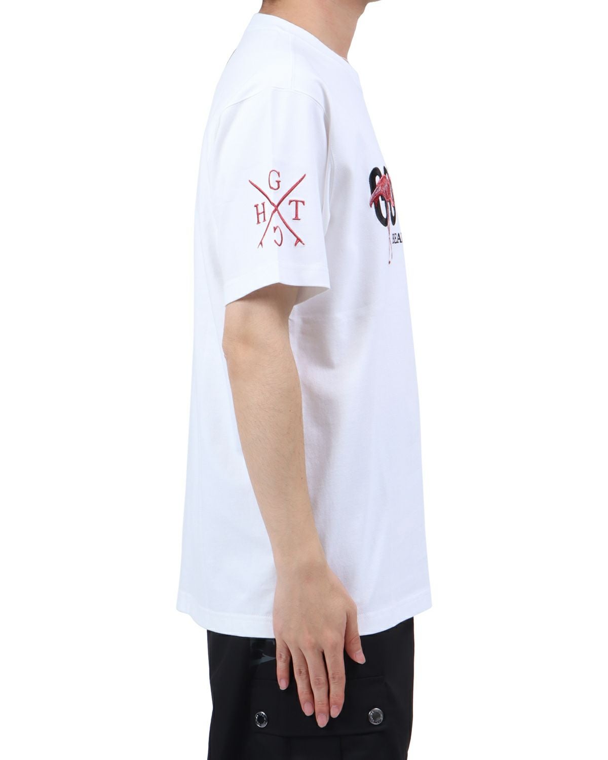 ホワイト：173cm63kg(Lサイズ着用)