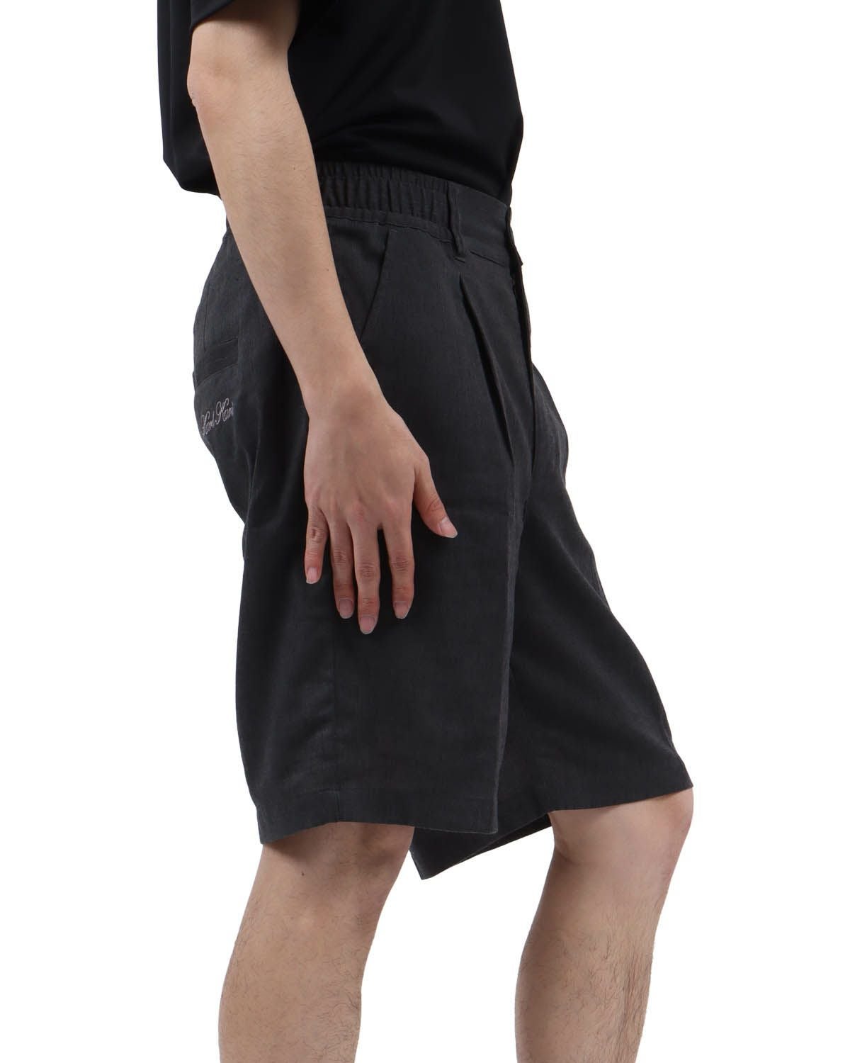 チャコール：173cm63kg(Mサイズ着用)