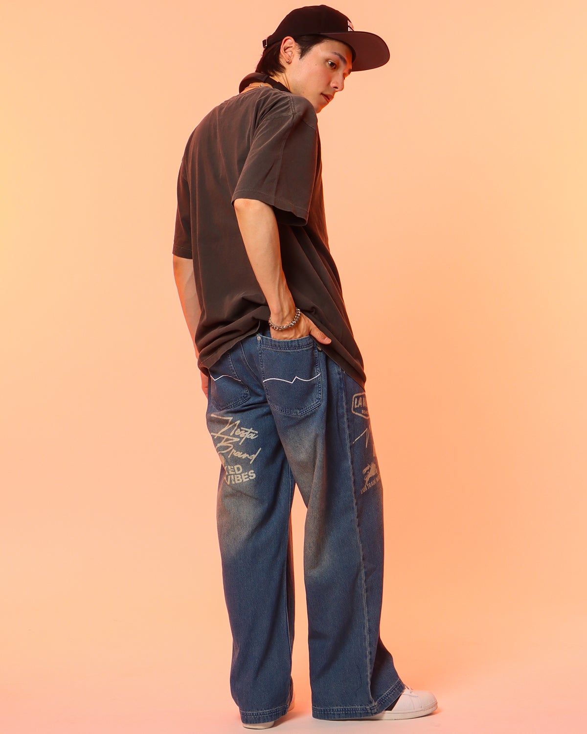 ブラック：175cm(Mサイズ着用)