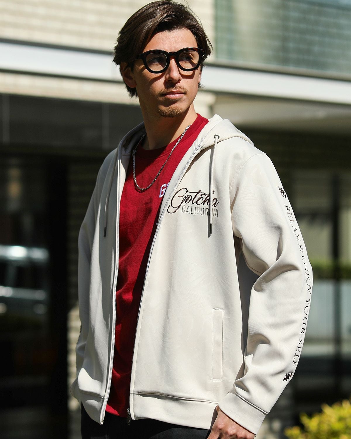 GOTCHA] ダンボール エンボス 総柄 ZIP パーカー | PEET ONLINE STORE