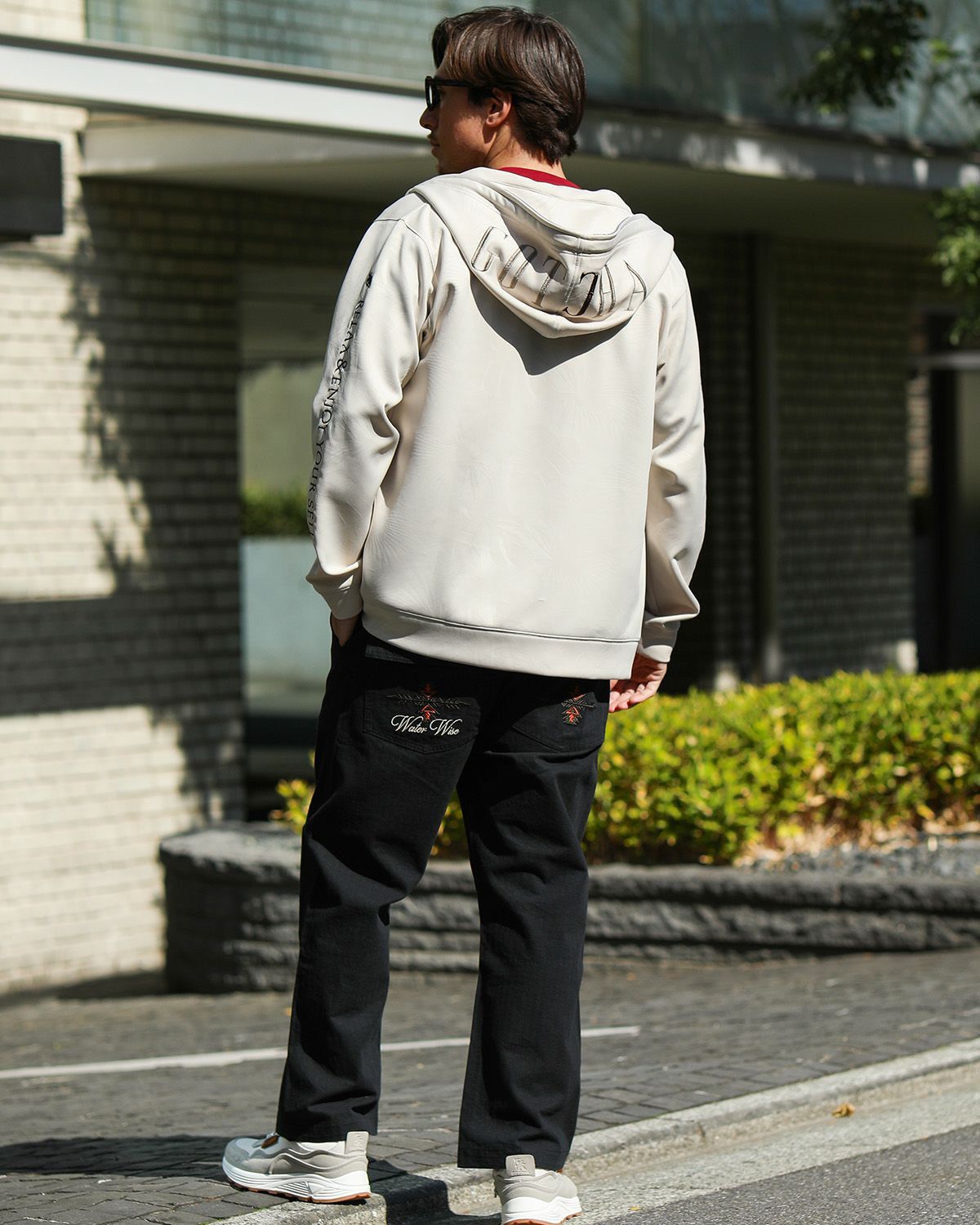 GOTCHA] ダンボール エンボス 総柄 ZIP パーカー | PEET ONLINE STORE
