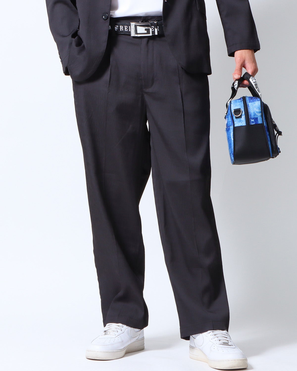 ブラック：180cm/70kg(Lサイズ着用)