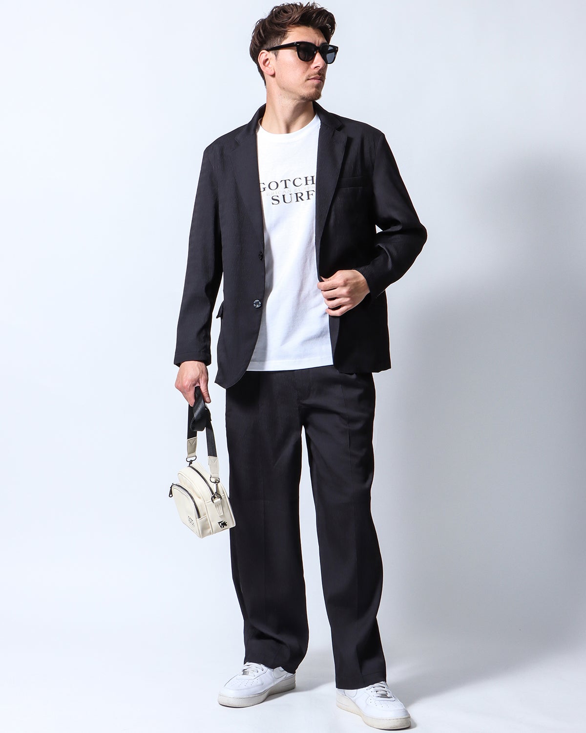 ブラック：180cm/70kg(Lサイズ着用)