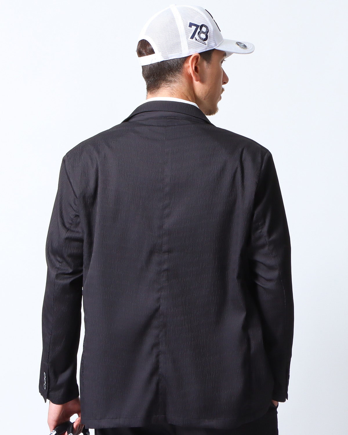 ブラック：180cm/70kg(Lサイズ着用)